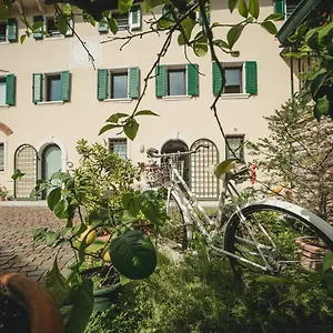 A Casa Di Tom Couette-café